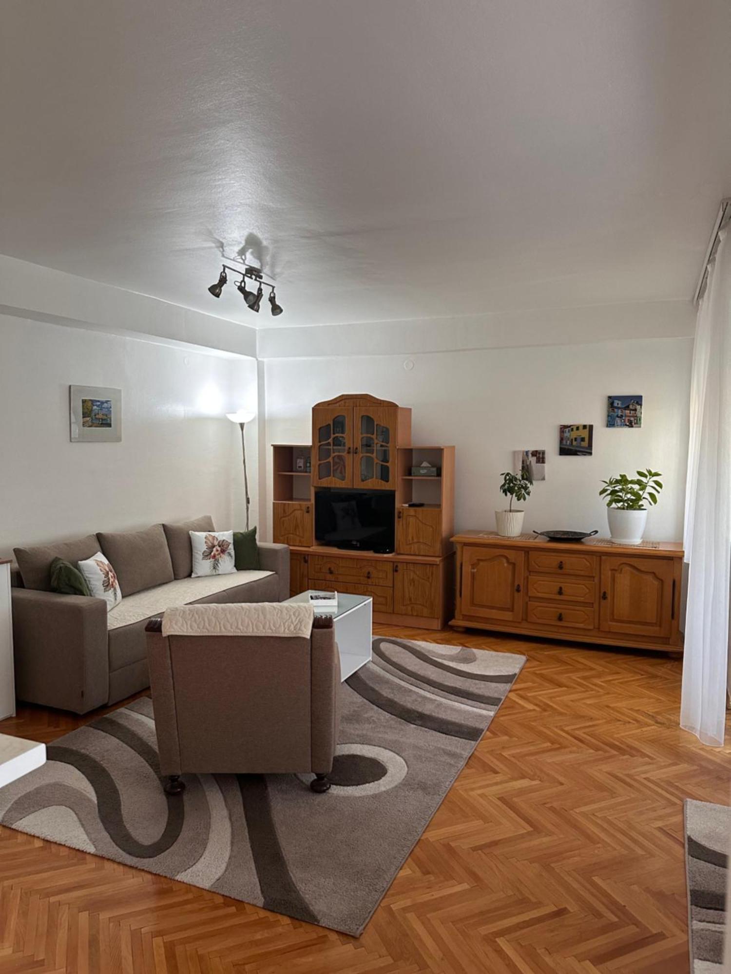 Viktor Apartment Kumanovo Ngoại thất bức ảnh